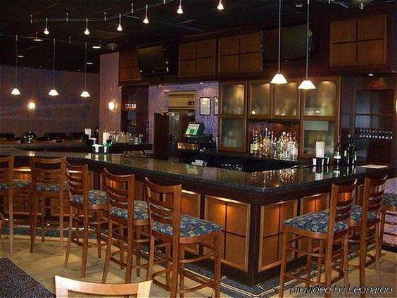 Holiday Inn Columbus North I-270 Worthington Restaurant photo
